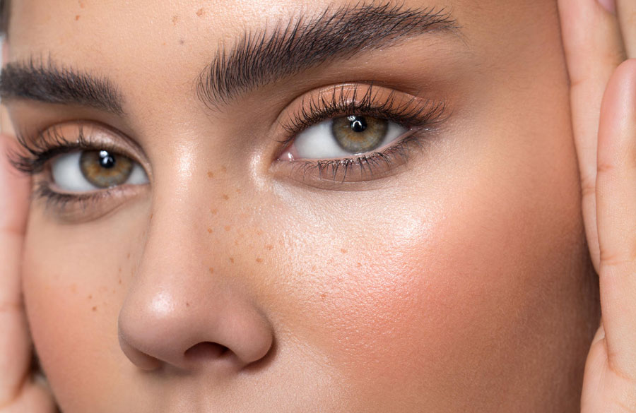 لیفت ابرو چیست و چگونه چهره شما را تغییر می‌دهد؟