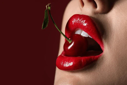 لب‌های گیلاسی (Cherry Lips): جدیدترین تکنیک کره‌ای